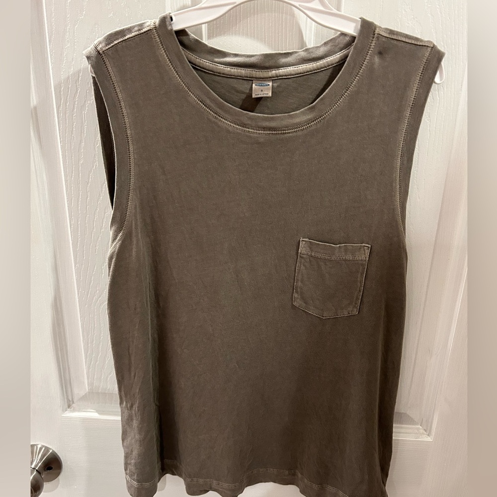 Old navy. Women’s small. Army green tank top.